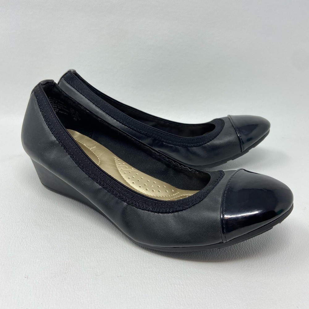 Dexflex Comfort Black Cap Toe Wedge Heels